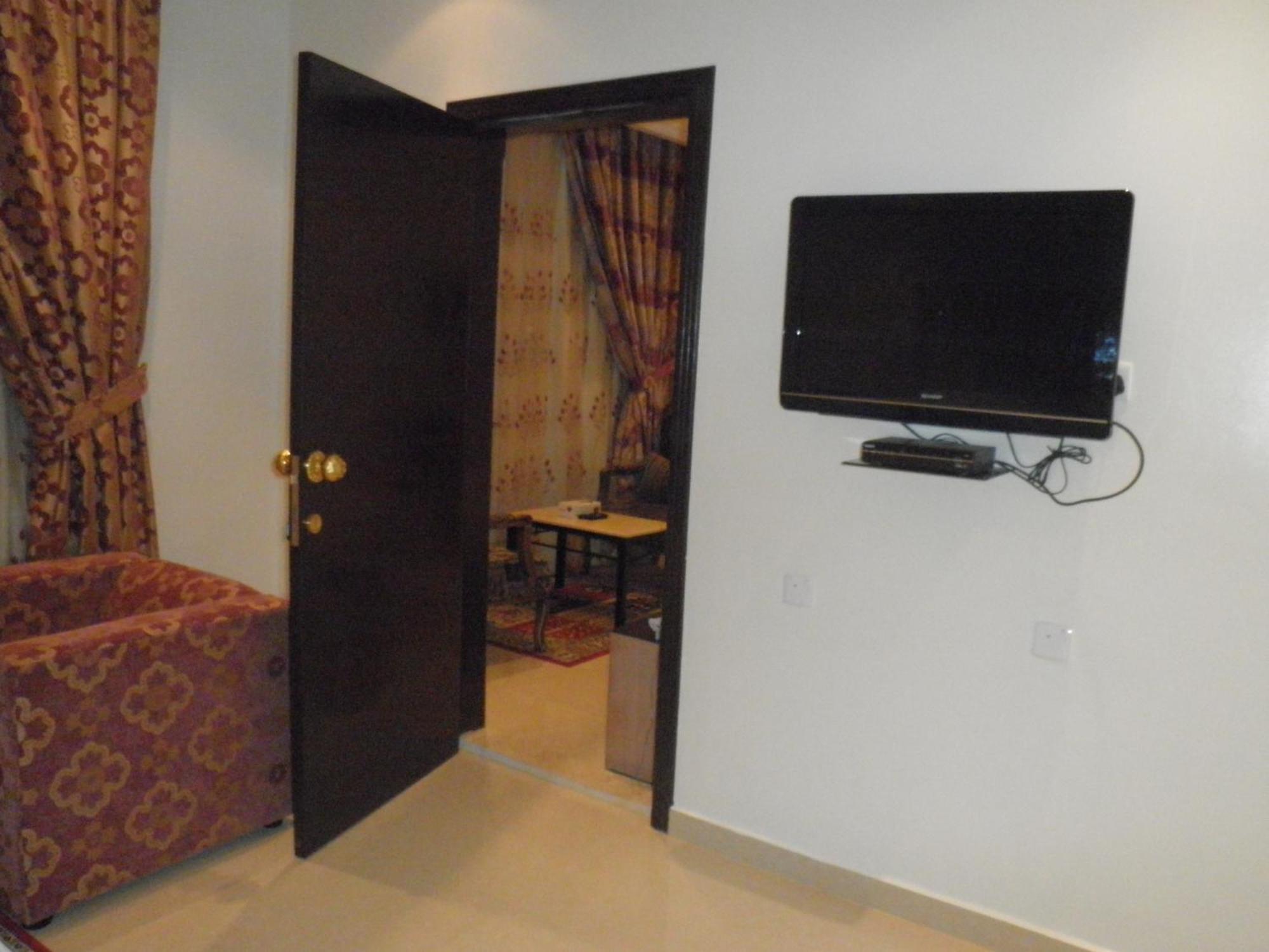 Marina Royal Hotel Suites Kuwait City Exterior foto