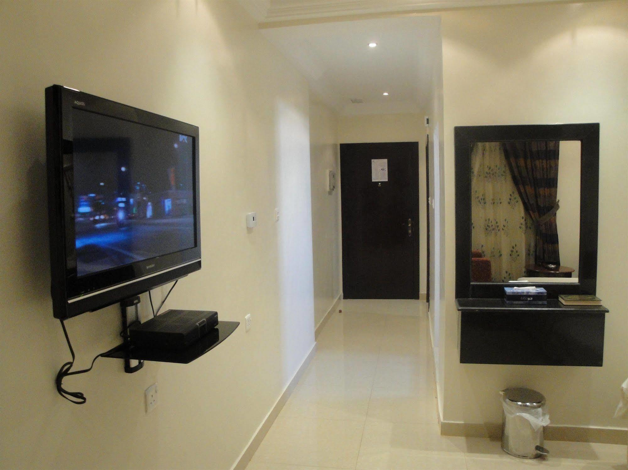 Marina Royal Hotel Suites Kuwait City Exterior foto